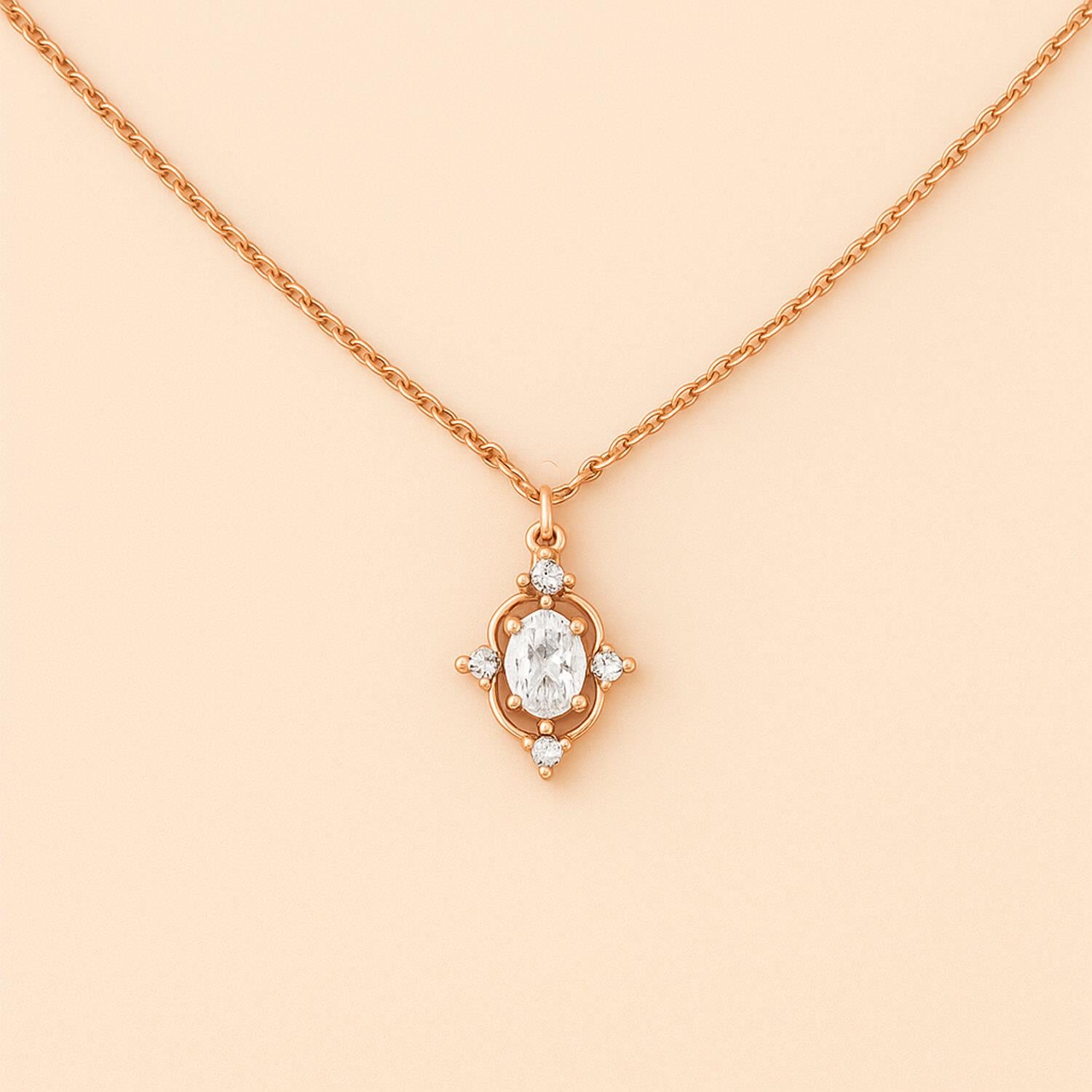0.60 Karat Oval Pırlantalı Tasarım Kolye