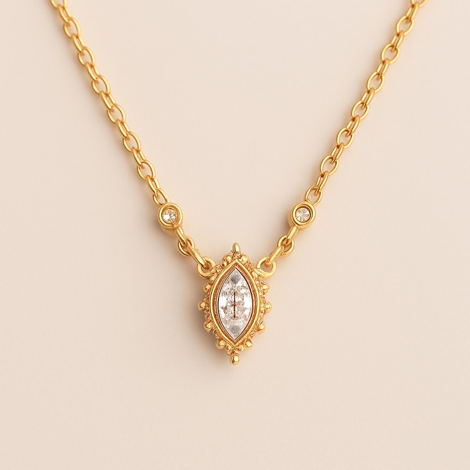 0.34 Karat F SI Markiz Pırlantalı Kolye